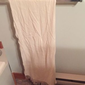 Aritzia Wilfred scarf, 100% wool